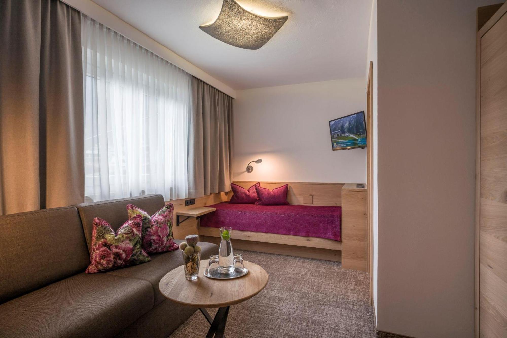 Hotel Jaegerhof マイヤーホーフェン エクステリア 写真