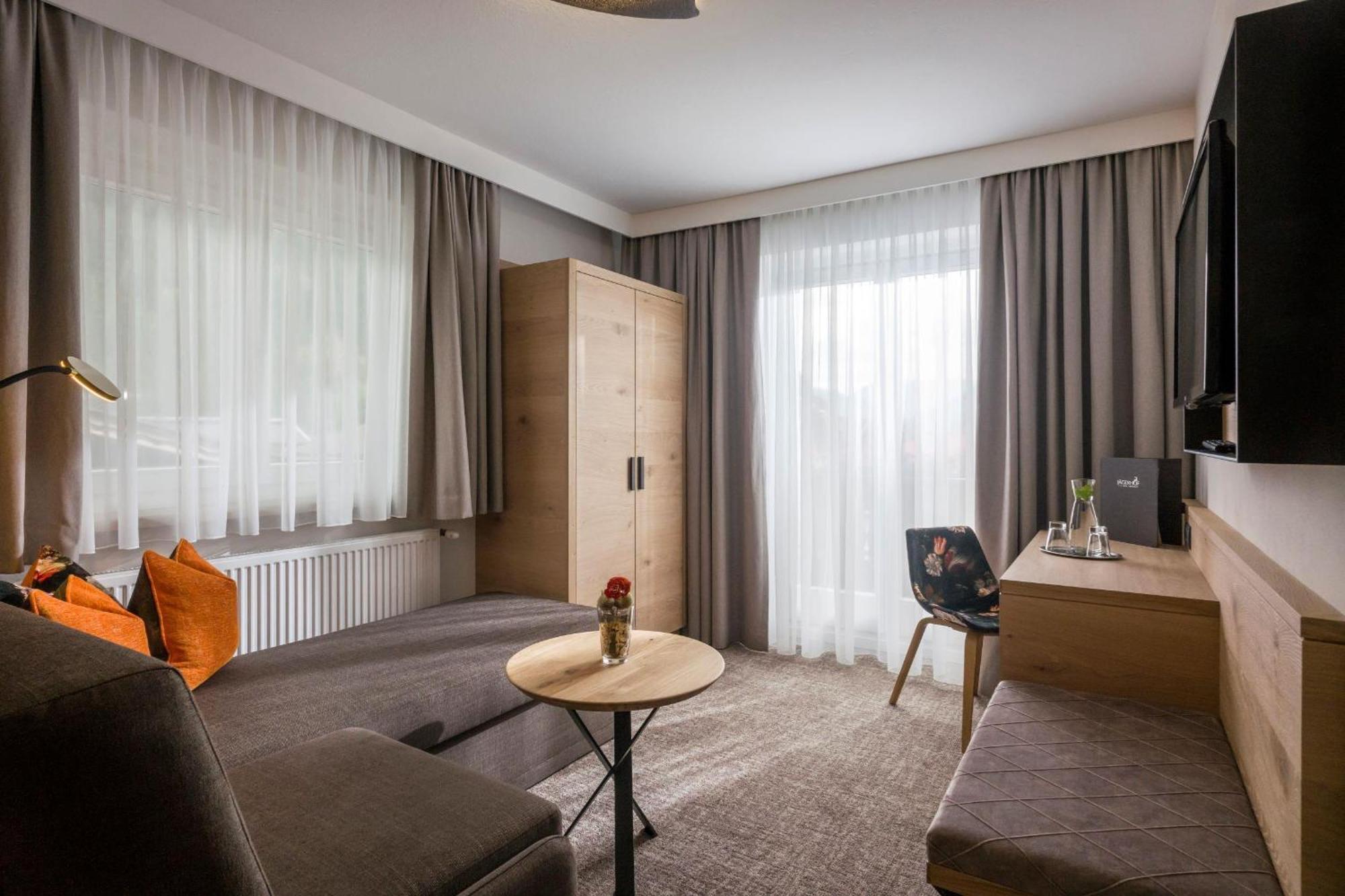 Hotel Jaegerhof マイヤーホーフェン エクステリア 写真